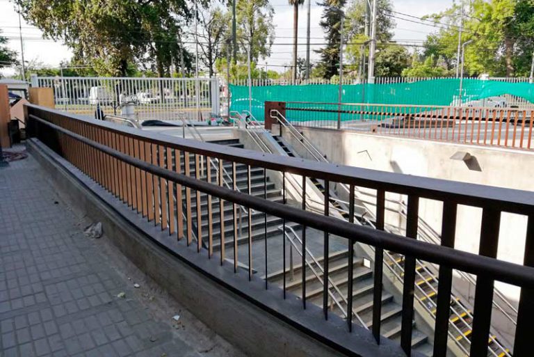 Fabricación de estructura liviana 11 Barandas Metro