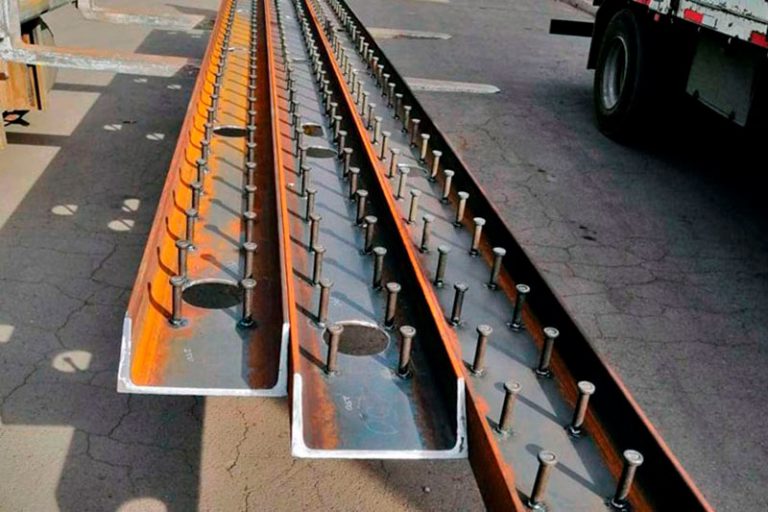 Fabricación de estructura liviana 10 Insertos