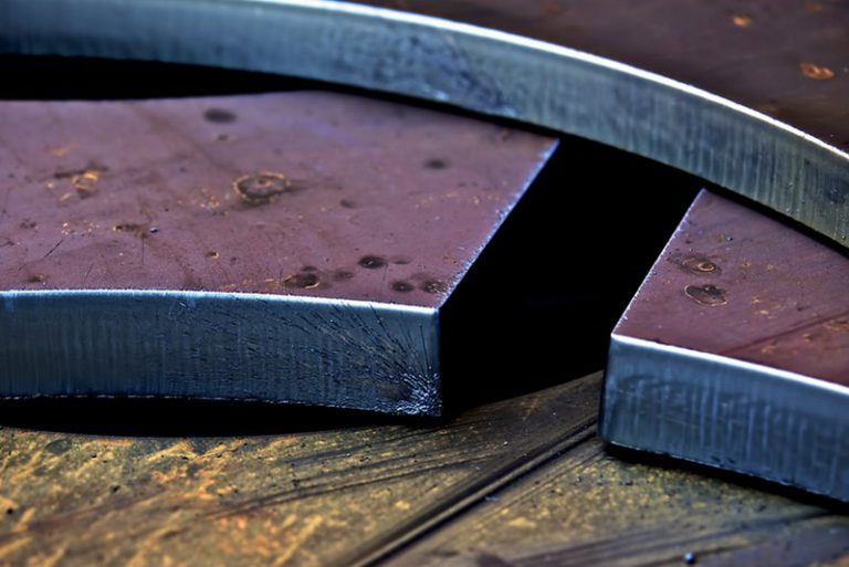 Servicios de maestranza 3 Mesa de corte CNC - plasma